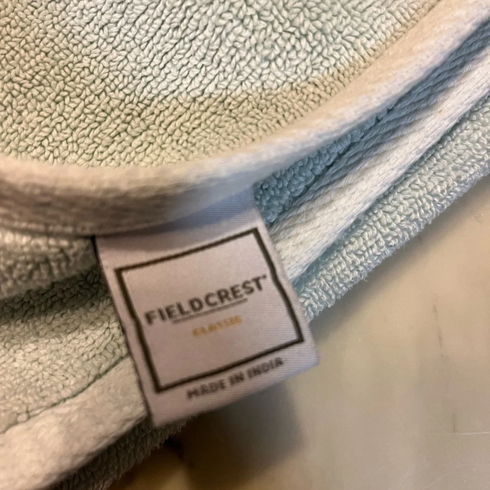 Vintage Fieldcrest Bath rug/ Firm Price